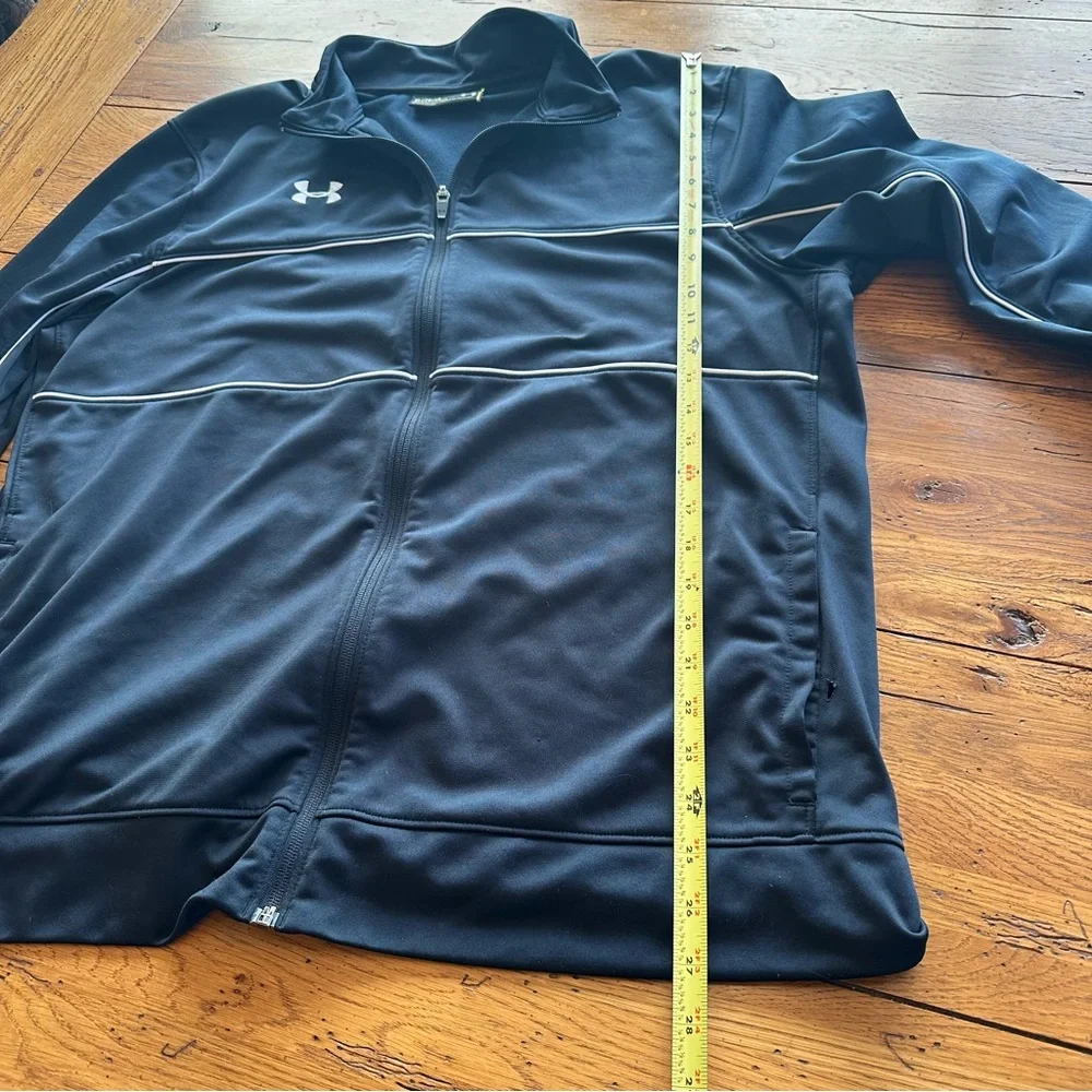 Men’s XL Under Armour Loose Fit Full Zip Knit Jacket